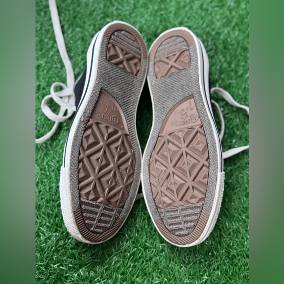 Converse Unisex Black and White Canvas‎ Sneakers Size M-5 W-7 - Picture 3 of 5